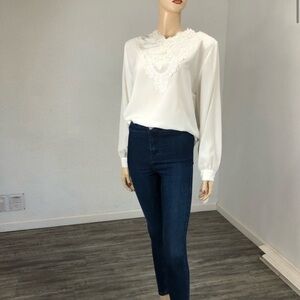 Vintage Kathy Che embroidery long sleeve V- neck cream